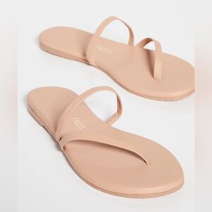 TKEES Nude Tan Minimalist Toe-Loop Sandals